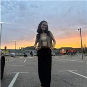 Estudiante de educación prumaria y infantil. Dispuesta a dar matemáticas, lengua y conocimiento.